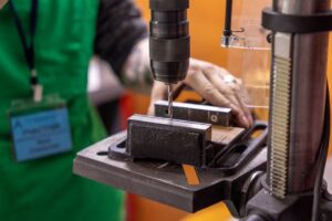 Panduan Lengkap Jurusan Teknik Permesinan SMK: Skill dan Prospek Kerja 2026
