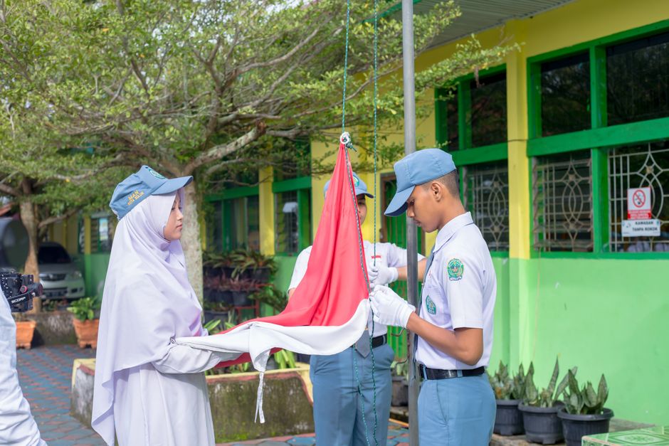 You are currently viewing Mengukir Sejarah: Prestasi Internasional Siswa SMK Terbaik di Jawa Timur