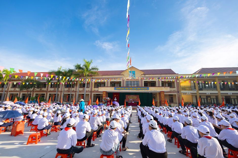 Read more about the article Masa Depan Digital Sekolah: Peran Krusial SMK Jurusan TKJ dalam Pembangunan Jaringan
