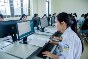 Ilustrasi siswa belajar Apa Itu TKJ? Jaringan Komputer, Server, dan Cybersecurity yang Dipelajari