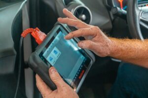Gambar ilustrasi Teknik Sepeda Motor di Era Digital: Aplikasi Servis dan Diagnosa